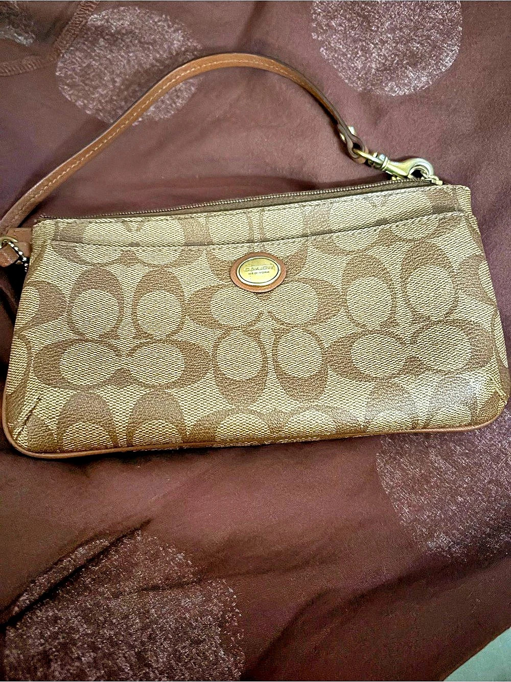 Coach Signature Canvas Convertible Wristlet Pouch Crossbody Bag in Brown
